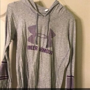 Under armour XS hooded tee